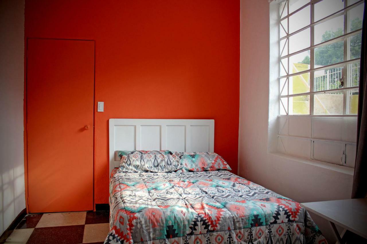 Hostal Americana Guadalajara Esterno foto