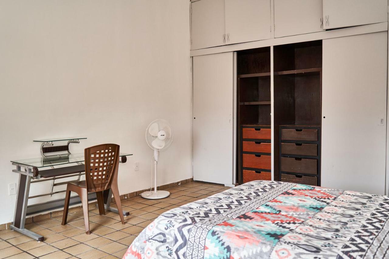Hostal Americana Guadalajara Esterno foto