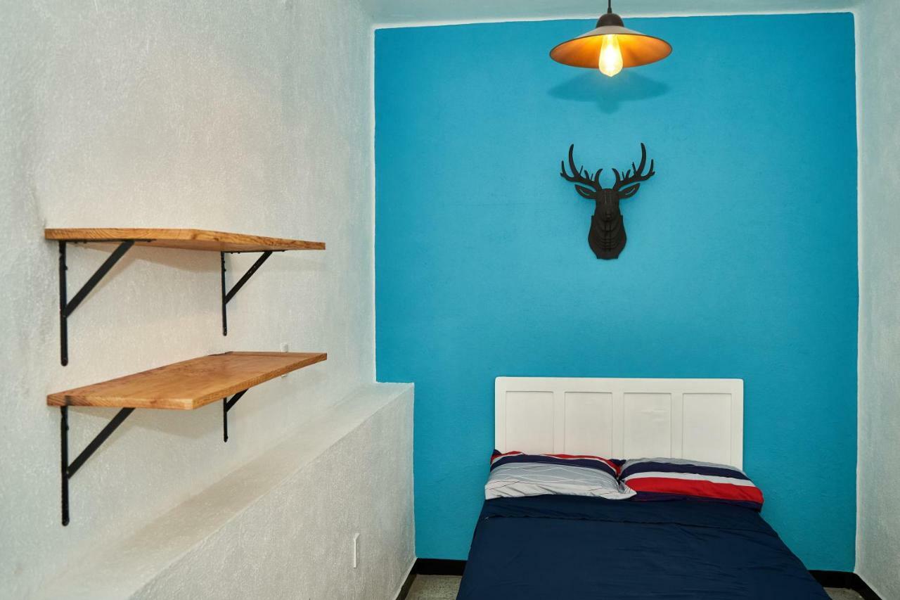 Hostal Americana Guadalajara Esterno foto