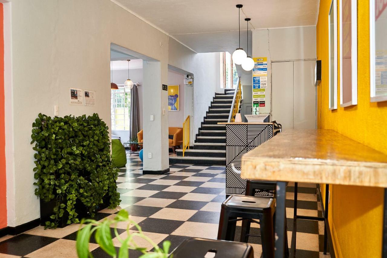 Hostal Americana Guadalajara Esterno foto