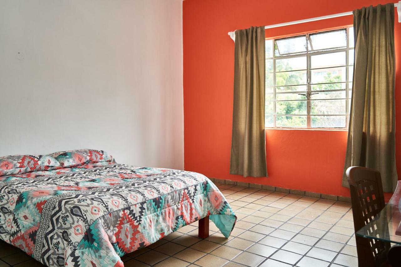 Hostal Americana Guadalajara Esterno foto