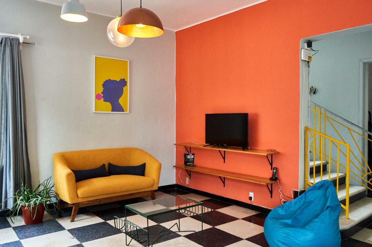 Hostal Americana Guadalajara Esterno foto